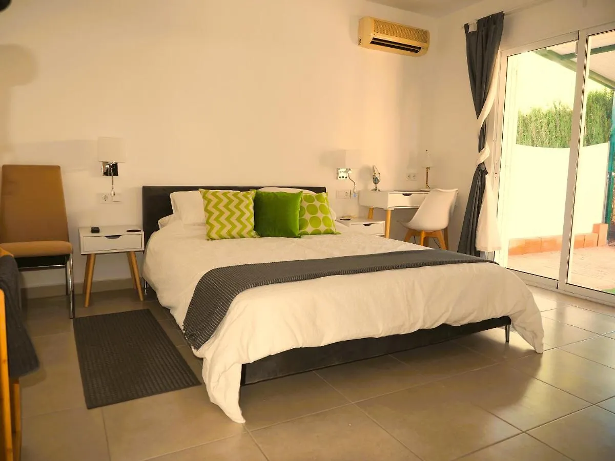 Bed and Breakfast Casa Rainbow Vista de los Angeles-Rumina España