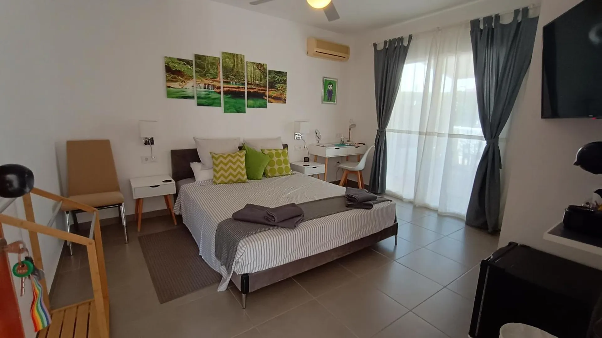 Bed and Breakfast Casa Rainbow Vista de los Angeles-Rumina 0*,